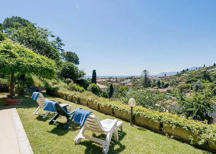Apartmán Guesthost - Into The Green! Garden House Bordighera